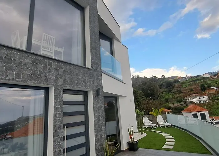 Nest Calheta (Madeira)